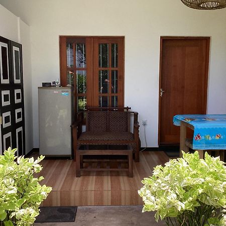 Aroma Guest House Mirissa Exterior foto